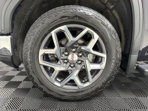 Used 2023 GMC Sierra 1500 SLT w/ SLT Premium Package AWD/4WD image 11