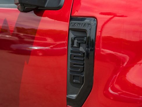 Certified 2022 Ford F250 Lariat w/ Black Appearance Package AWD/4WD image 14