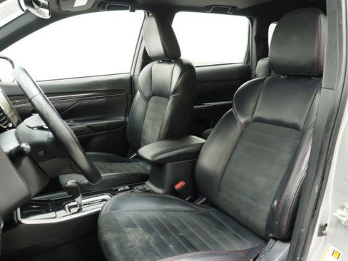 Used 2020 Mitsubishi Outlander LE FWD image 8