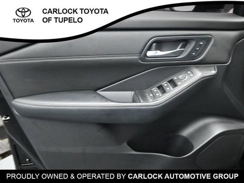 Used 2025 Nissan Rogue SL w/ SL Premium Package image 21