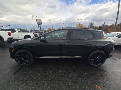 New 2026 Chevrolet Equinox EV RS FWD image 7