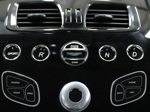 Used 2016 Aston Martin V8 Vantage S image 24