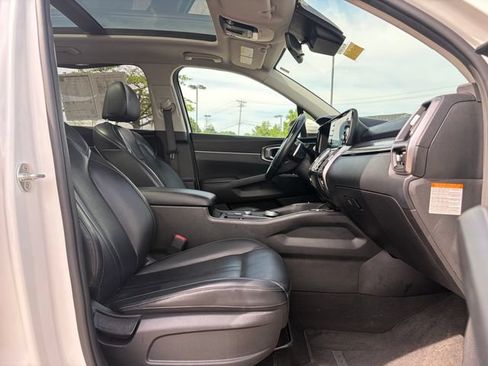 Used 2021 Kia Sorento EX FWD image 26