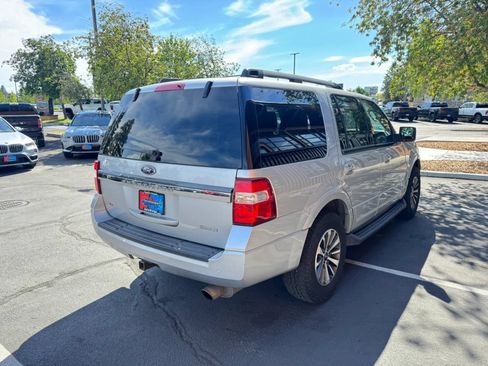 Used 2016 Ford Expedition XLT w/ Equipment Group 202A AWD/4WD image 5