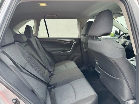 Used 2025 Toyota RAV4 XLE AWD/4WD image 14