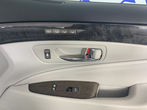 Used 2010 Lexus LS 460 L RWD image 39