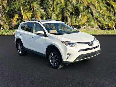 Used 2018 Toyota RAV4 Limited FWD image 4
