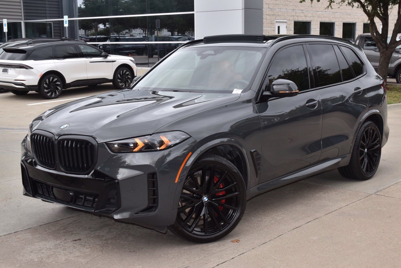 Used 2025 BMW X5 xDrive40i w/ M Sport Package AWD/4WD image 38