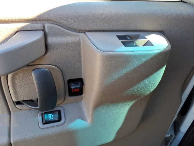 Used 2019 Chevrolet Express 2500 w/ Driver Convenience Package RWD image 11