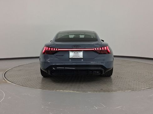 Used 2022 Audi e-tron GT Prestige image 10
