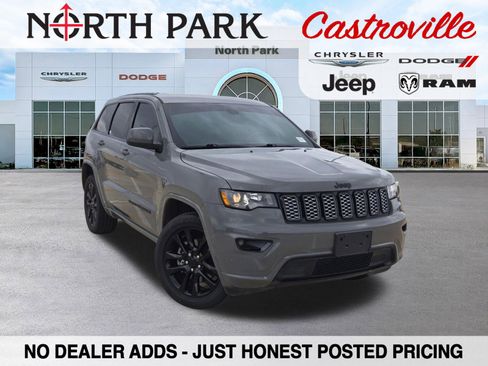 Used 2021 Jeep Grand Cherokee Laredo X AWD/4WD image 1