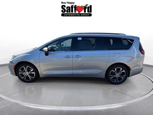 New 2026 Chrysler Pacifica Pinnacle FWD image 5