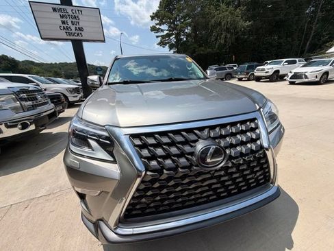 Used 2022 Lexus GX 460 Luxury w/ Sport Design Package AWD/4WD image 3