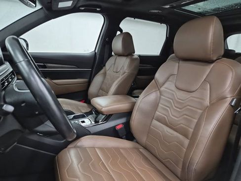 Used 2022 Kia Telluride SX w/ SX Prestige Package image 24