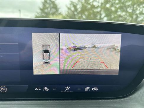 Used 2025 Buick Envision Avenir AWD/4WD image 53