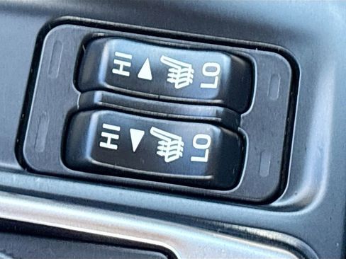 Used 2022 Subaru Forester Premium image 19