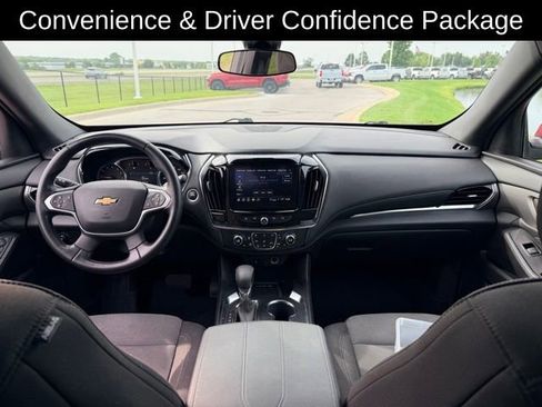 Used 2023 Chevrolet Traverse LT FWD image 7