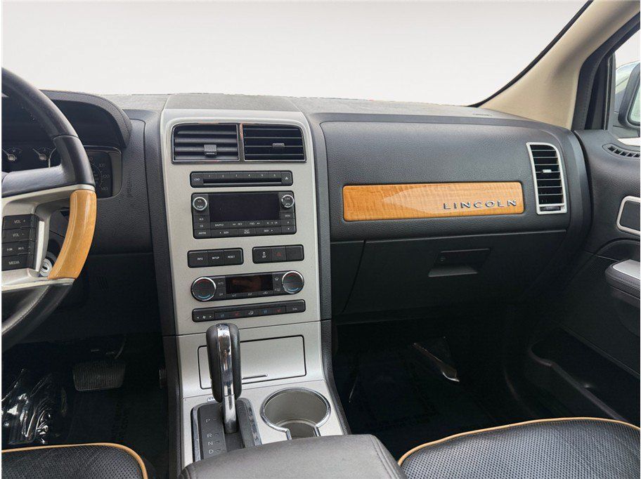 Used 2008 Lincoln MKX AWD image 11