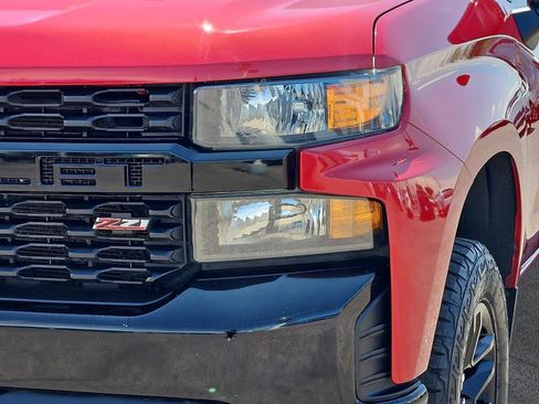 Used 2021 Chevrolet Silverado 1500 Custom Trail Boss AWD/4WD image 19