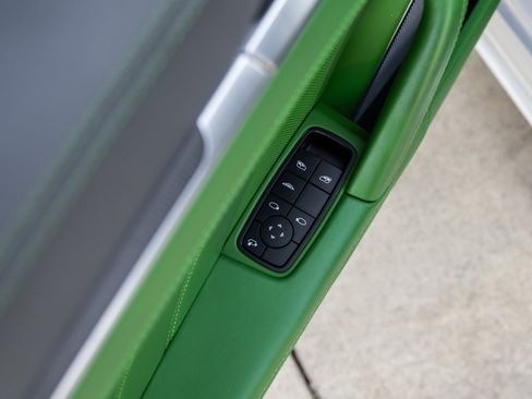 Certified 2022 Porsche 911 Turbo S w/ 911 Turbo Sportdesign Package image 27