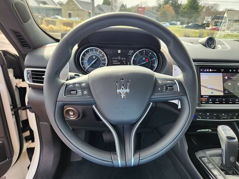 Used 2024 Maserati Levante GT Ultima AWD/4WD image 13