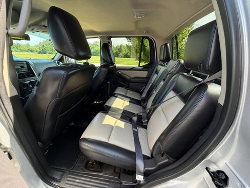 Used 2009 Ford Explorer Sport Trac Limited RWD image 16