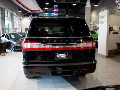 Used 2019 Lincoln Navigator L Reserve w/ Cargo Package AWD/4WD image 6
