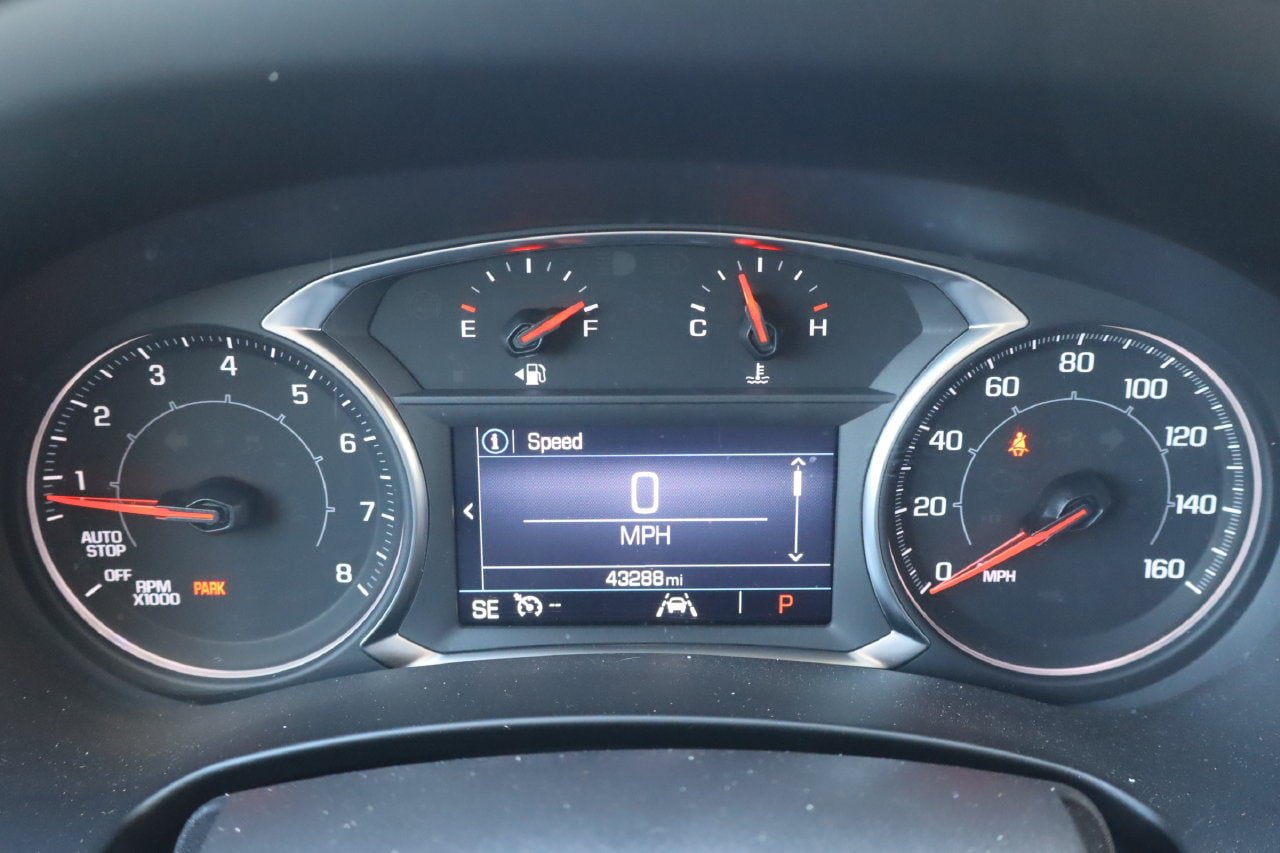 Used 2024 GMC Terrain SLE FWD image 9