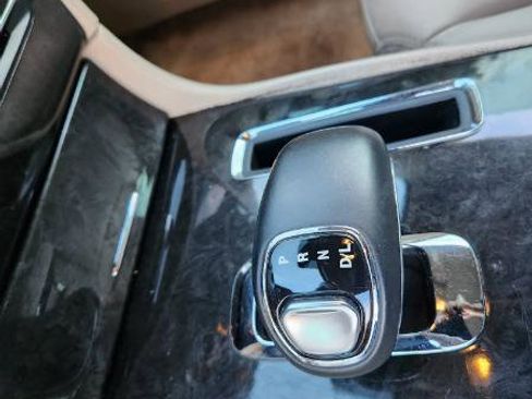 Used 2013 Chrysler 300 w/ Driver Convenience Group image 26