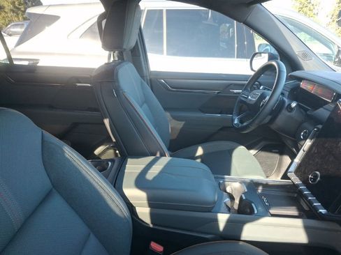 Used 2026 GMC Acadia AT4 image 10