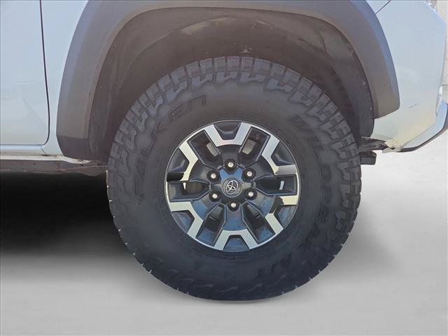 Used 2020 Toyota Tacoma TRD Off-Road w/ Technology Package RWD image 19