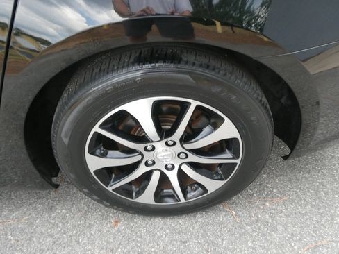 Used 2016 Acura TLX FWD image 34