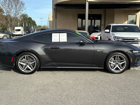 Used 2024 Ford Mustang GT Premium RWD image 3