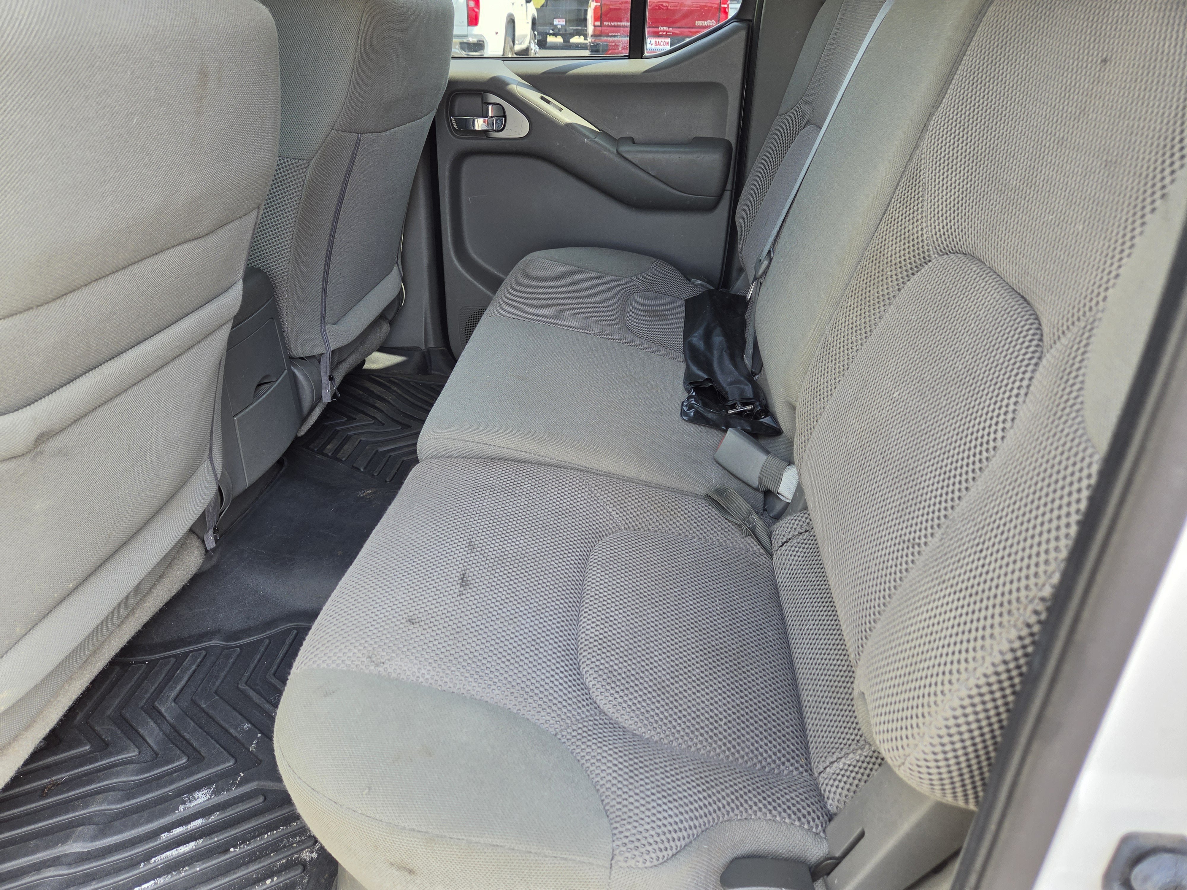 Used 2020 Nissan Frontier SV w/ Midnight Edition Floor Mats RWD image 29