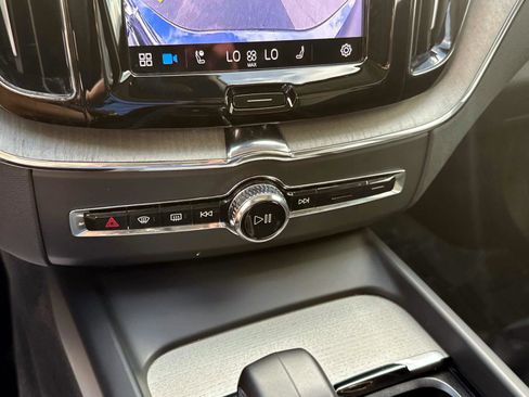 Certified 2025 Volvo XC60 B5 Plus image 23