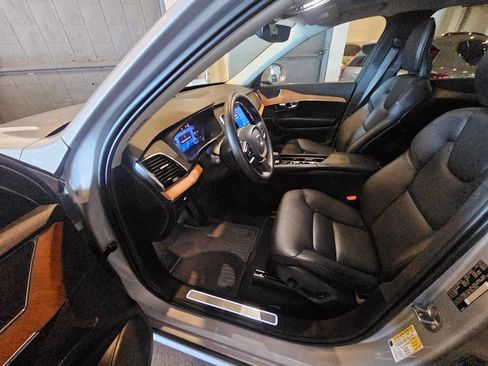 Certified 2023 Volvo XC90 B5 Plus w/ Protection Package Premier AWD/4WD image 19