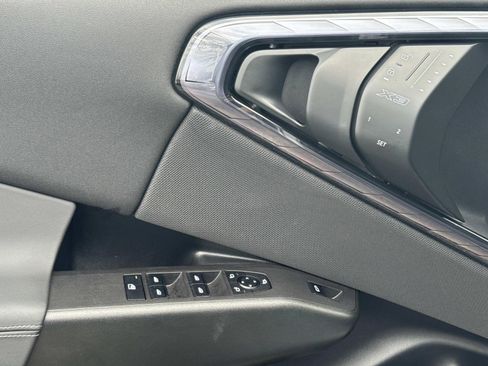 Used 2025 BMW X3 xDrive30i w/ Premium Package image 18