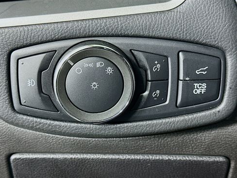 Used 2020 Ford Edge SEL w/ Convenience Package FWD image 17