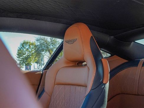 Used 2024 Aston Martin DB12 Coupe image 23