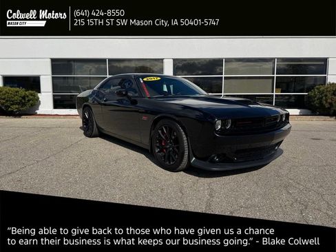 Used 2017 Dodge Challenger SRT w/ Technology Group RWD image 1