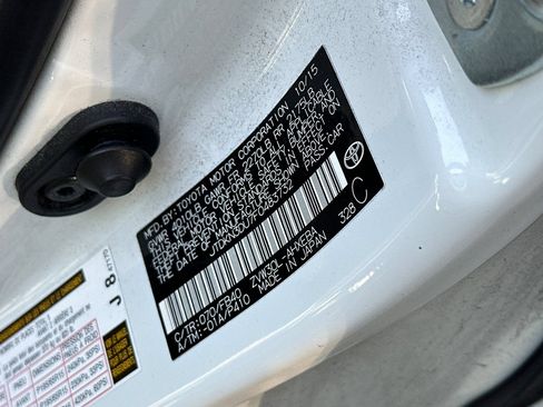 Used 2015 Toyota Prius Three FWD image 3