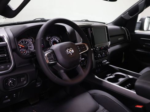 New 2026 RAM 1500 4x4 Crew Cab image 18