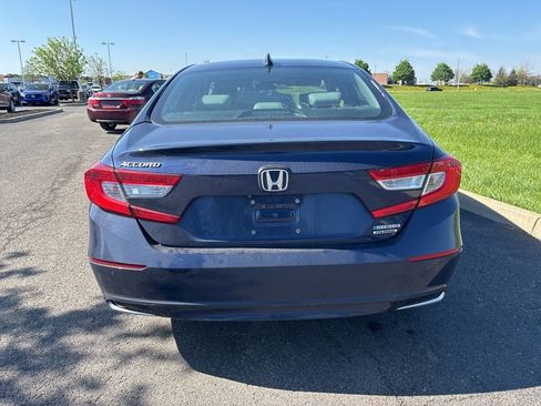 Used 2018 Honda Accord Touring image 10