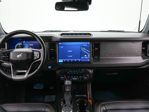 Certified 2024 Ford Bronco Badlands AWD/4WD image 16