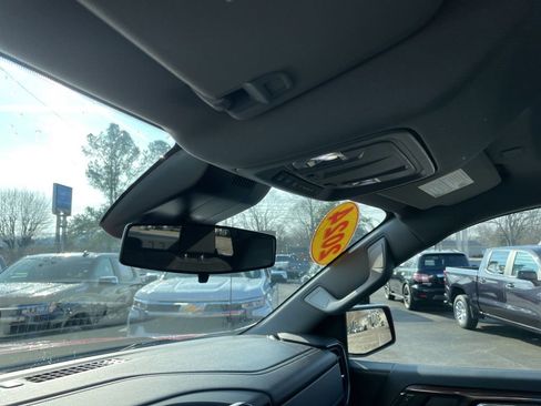 Used 2024 Chevrolet Silverado 1500 LT image 22