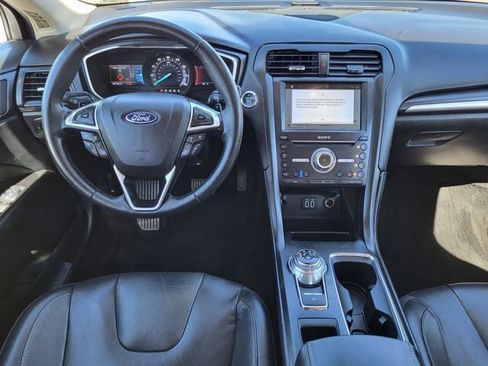 Used 2019 Ford Fusion Titanium image 23