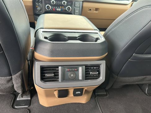 Used 2024 Ford F250 Lariat w/ Tremor Off-Road Package AWD/4WD image 16