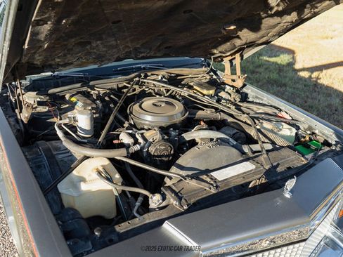 Used 1988 Cadillac Brougham image 16