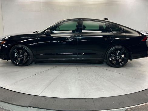 Used 2024 Honda Accord Sport image 2