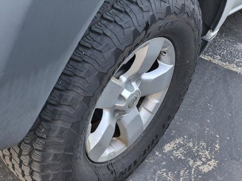 Used 2013 Nissan Xterra S image 5